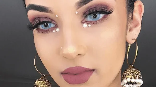 Colored Contact Lenses