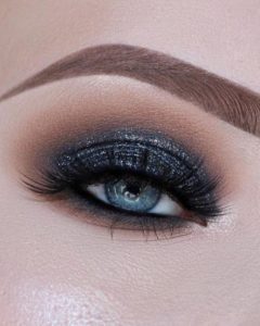 Wedding Makeup Ideas For Blue Eyes_ 40+ Looks [2023 Guide].jpg